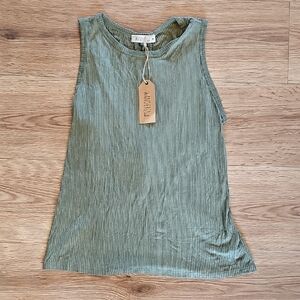 Wanderlux Ribbed Olive Tank Top, *NWT* Size Medium